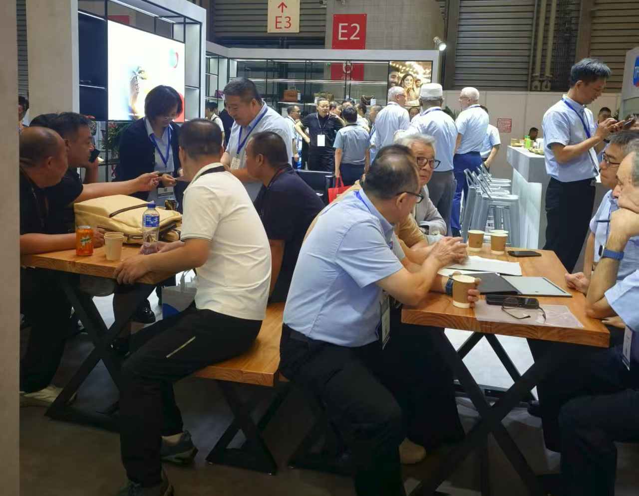 广州艾浩尔亮相 2025 中国国际鞋服箱包时尚展-广州艾浩尔以专业技术与经验，为各行业提供防霉服务，有效解决产品问题。